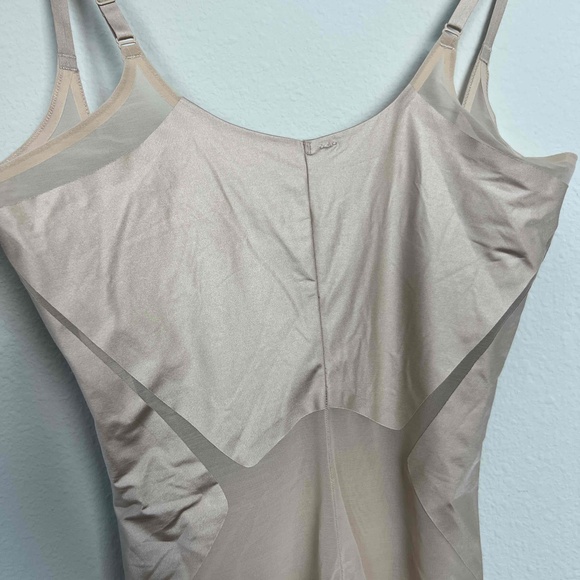 SPANX Haute Contour Open-Bust Mid-Thigh Shape BodySuit Sheer Beige Size Large - Picture 8 of 14